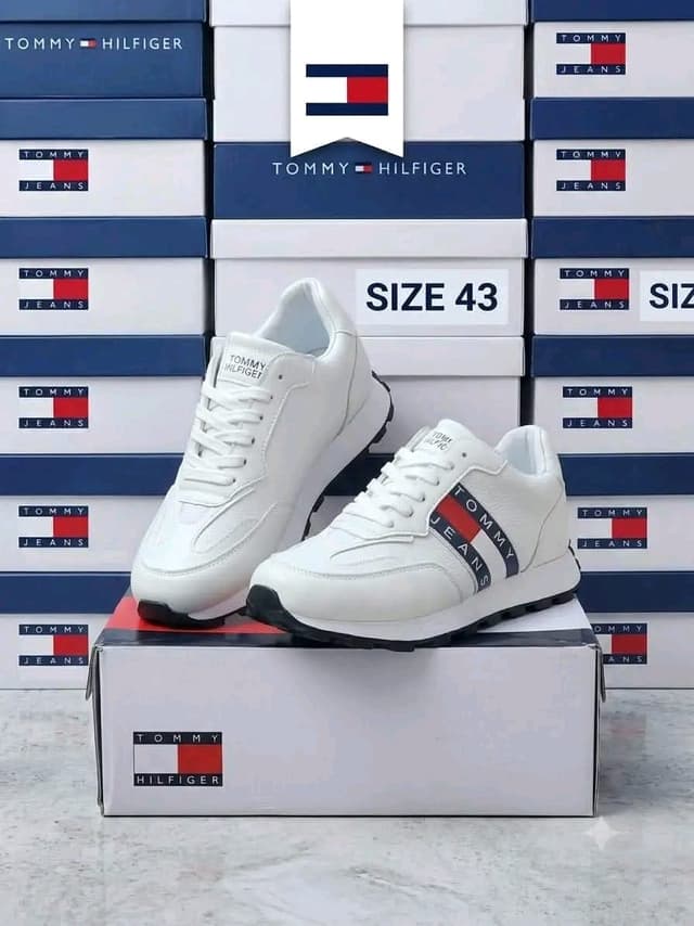 Tommy Hilfiger sneakers.