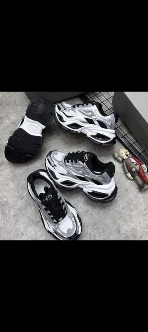 Ladies Sneakers